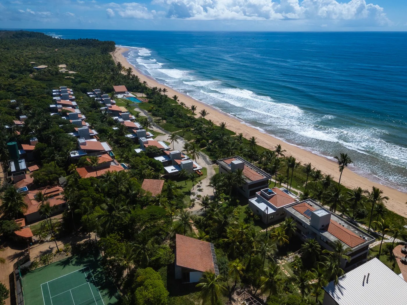 Alma Maraú, vista aérea do condomínio à beira-mar, Bahia